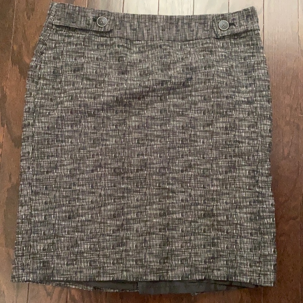 Tweed pencil skirt